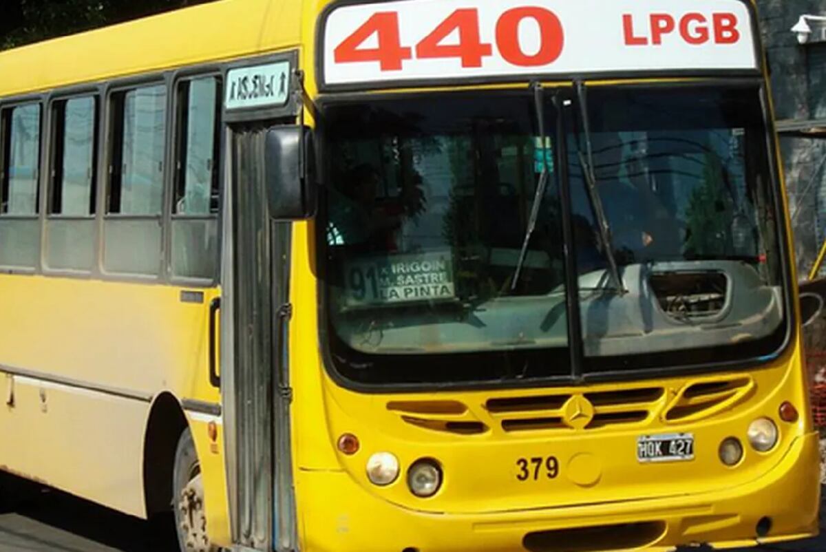 Ataque a un chofer de la línea 440: levantaron el paro de colectivos en el AMBA