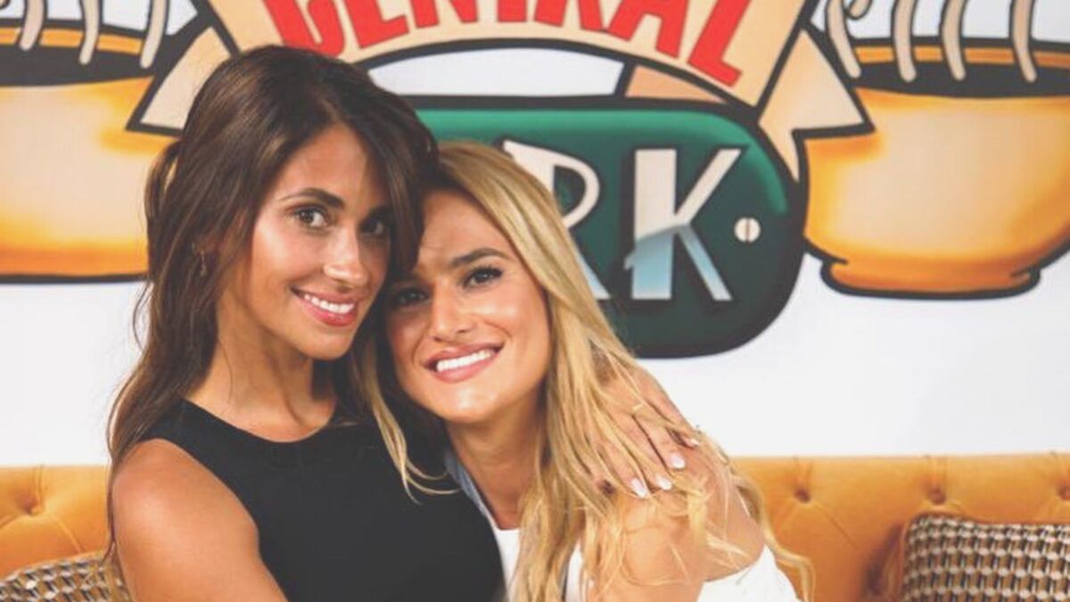 Encuentra la diferencia: Antonela Roccuzzo y Elena Galera combinaron outfits en Instagram