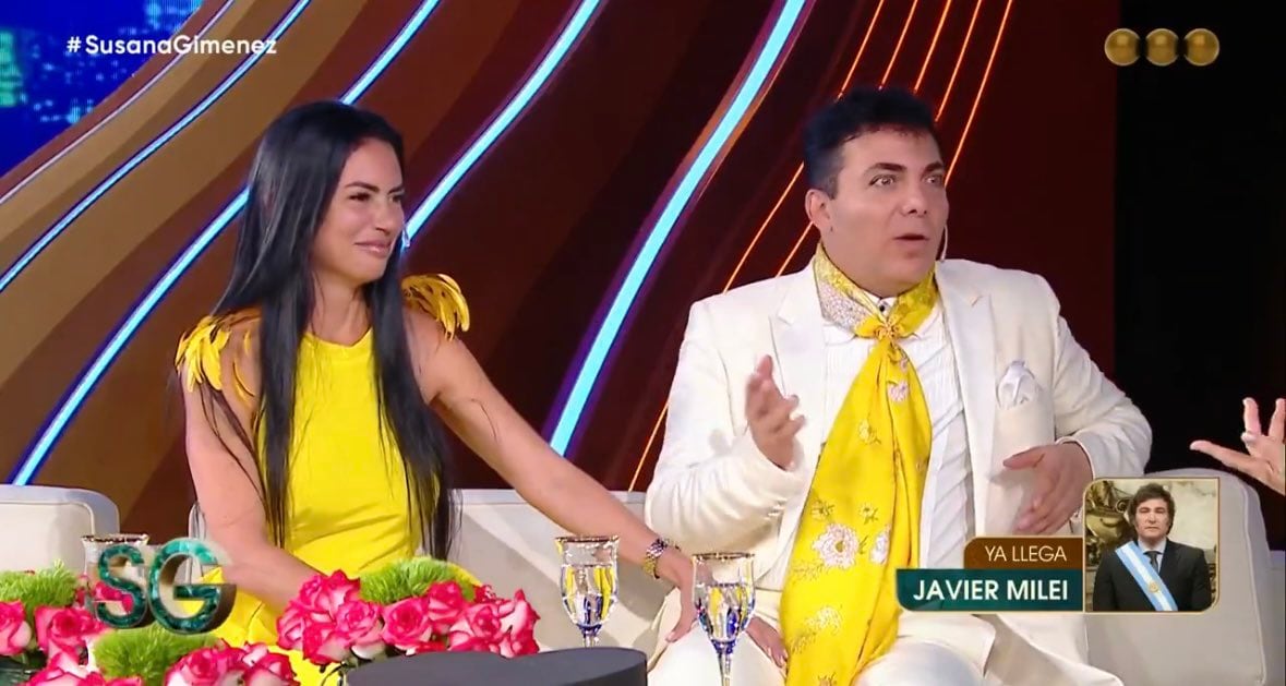 Cristian Castro con su novia en el living de Susana Giménez