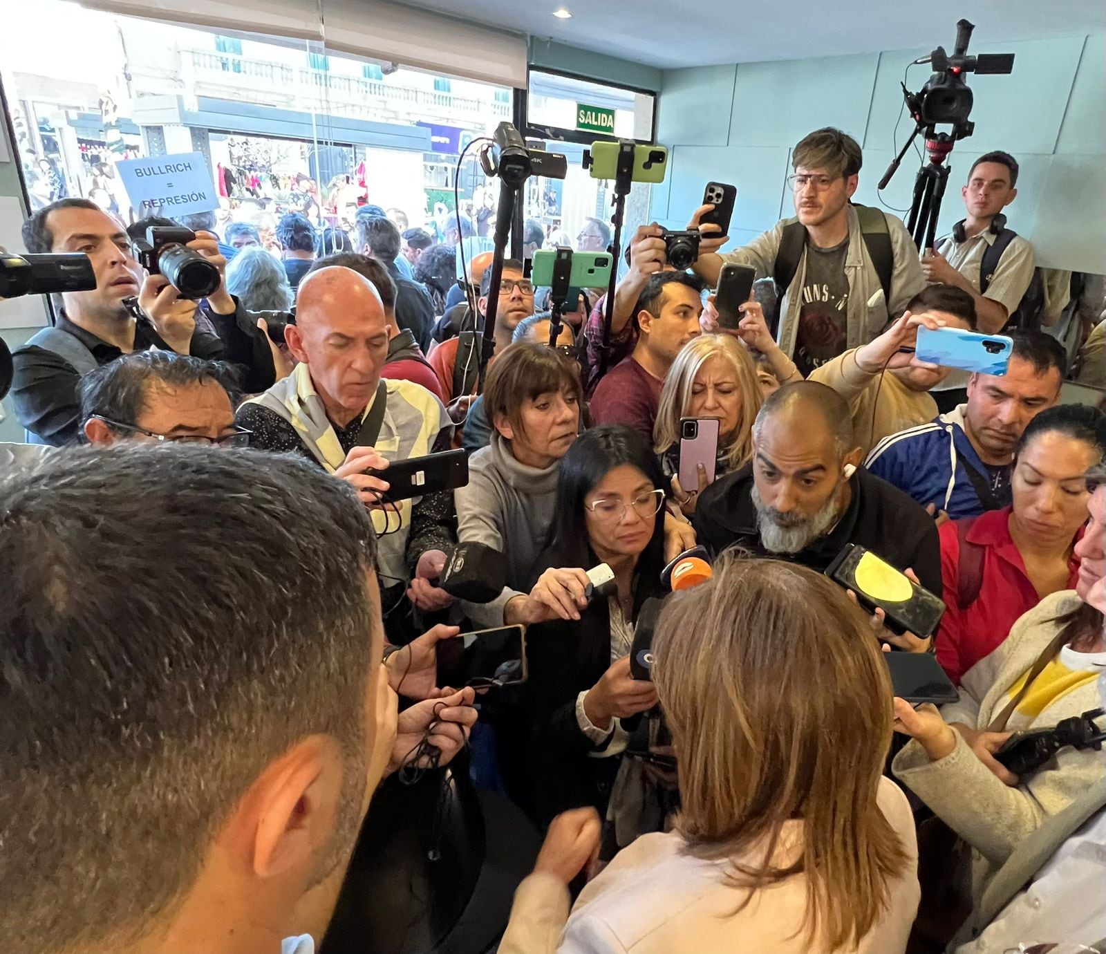 Patricia Bullrich vivió momentos de tensión en San Luis.