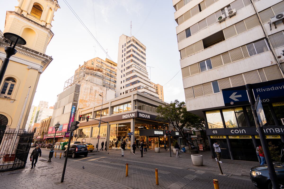 Cometieron un millonario robo en un comercio del centro de Córdoba: lo que se sabe