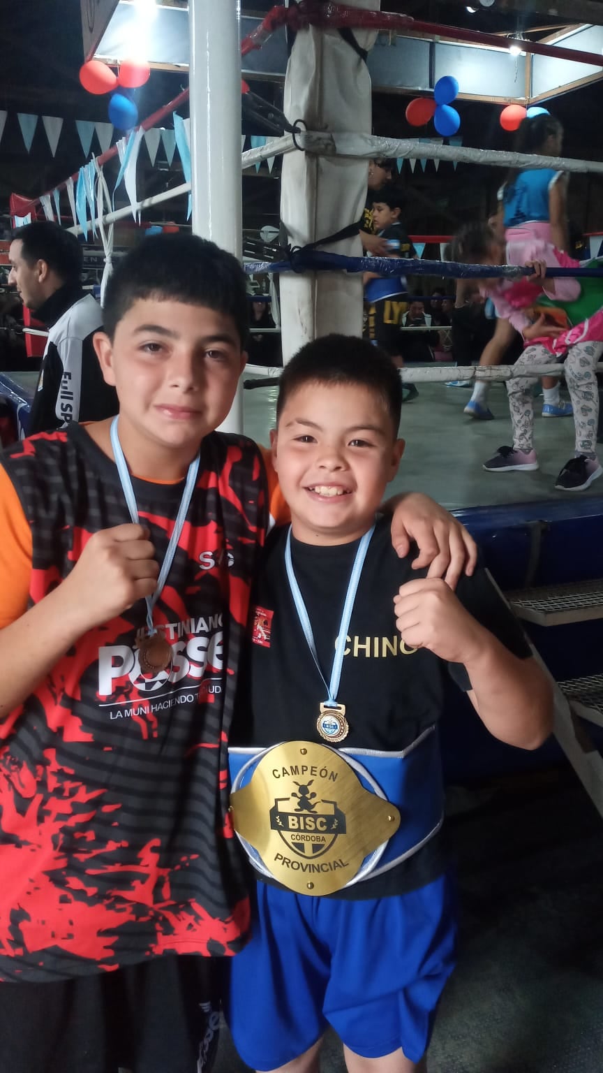 Dylan Algarbe de Arroyito campeón provincial infantil de Boxeo