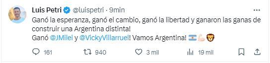 Luis Petri en Twitter, festejando la victoria de LLA