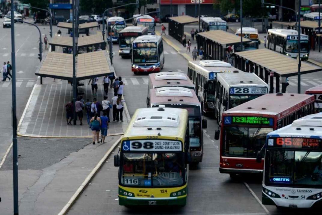 La idea que se analiza es que las 32 líneas exclusivas de la Ciudad de Buenos Aires pasen a ser responsabilidad de esta jurisdicción.