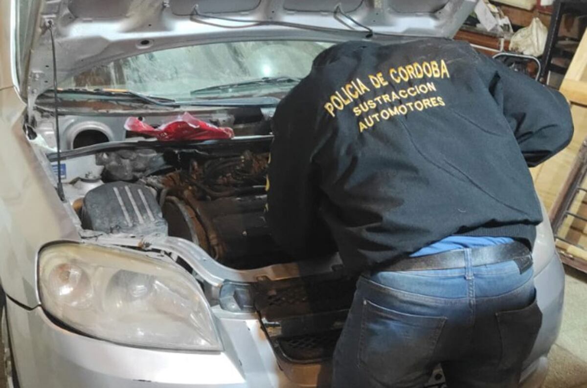 En un operativo simultáneo en Córdoba y Catamarca, desbaratan a importante banda que robaba autos