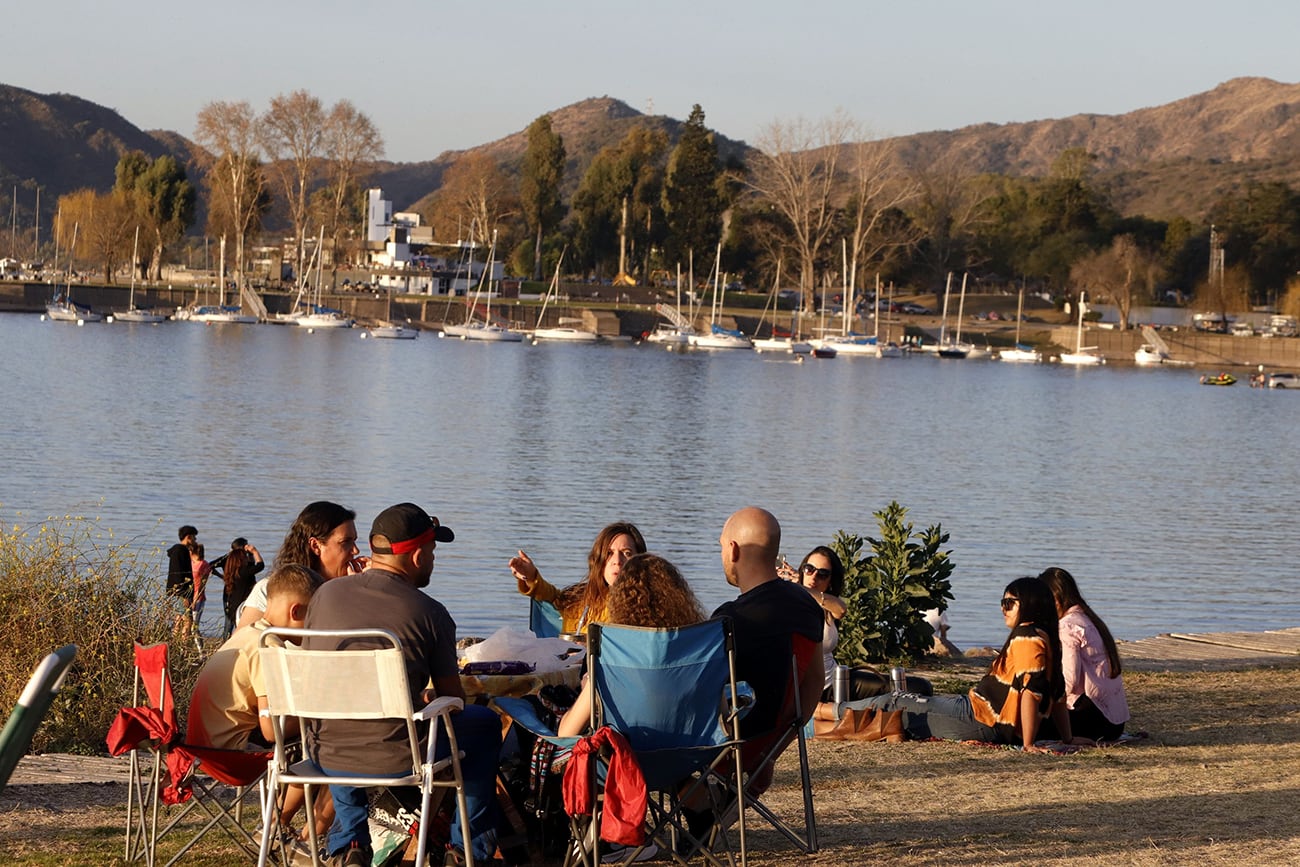 Turismo Villa Carlos Paz
Las fotos fueron tomadas a lo largo de la costanera del Lago San Roque foto yanina aguirre