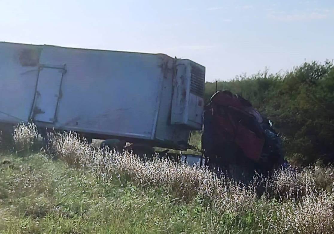 El Scania que protagonizó el choque frontal en la ruta 188. Gentileza Lucio Aguirre.