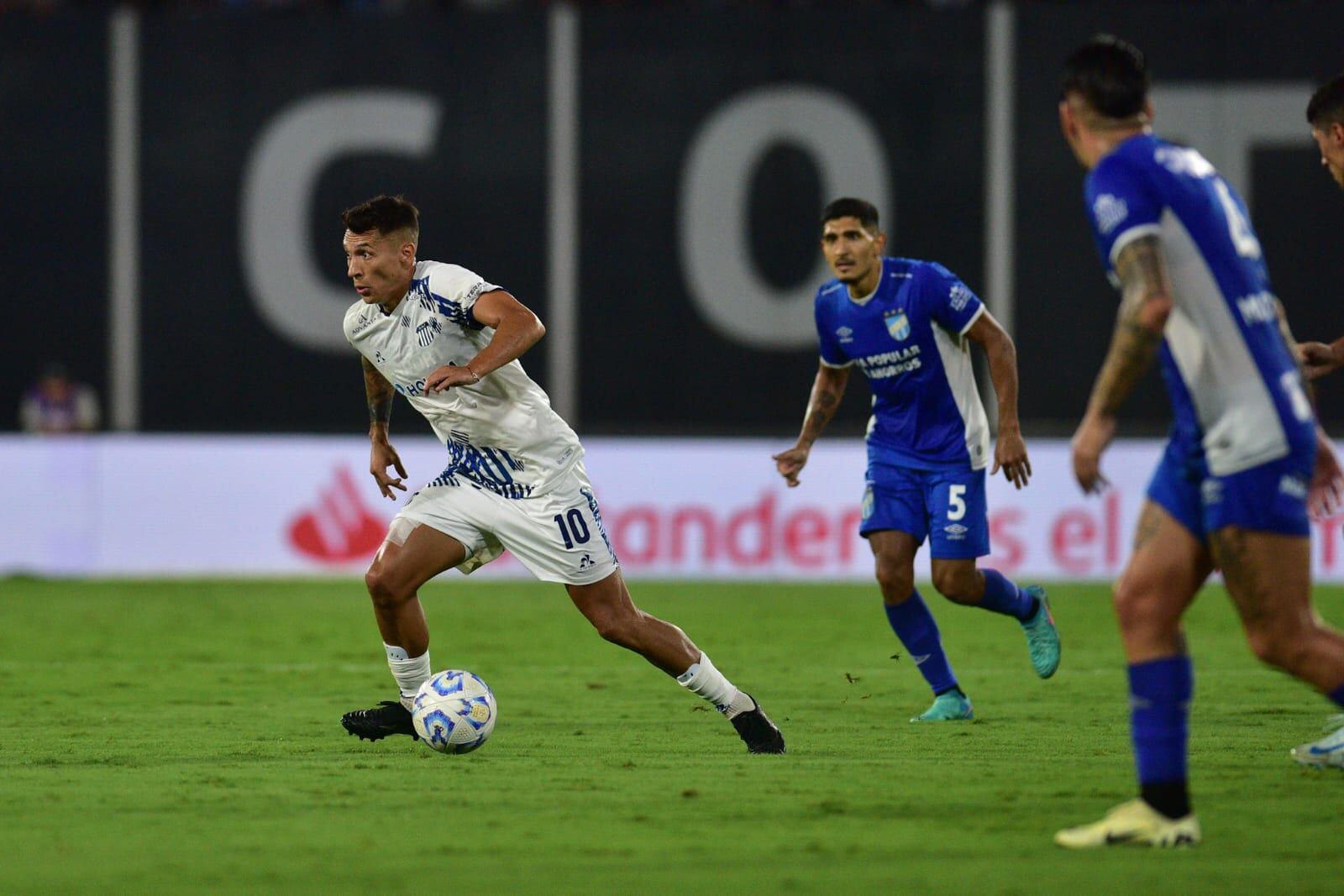 Talleres recibió a Atlético Tucumán por la fecha 6 del, Apertura de la Liga Profesional. (César Heredia / La Voz)