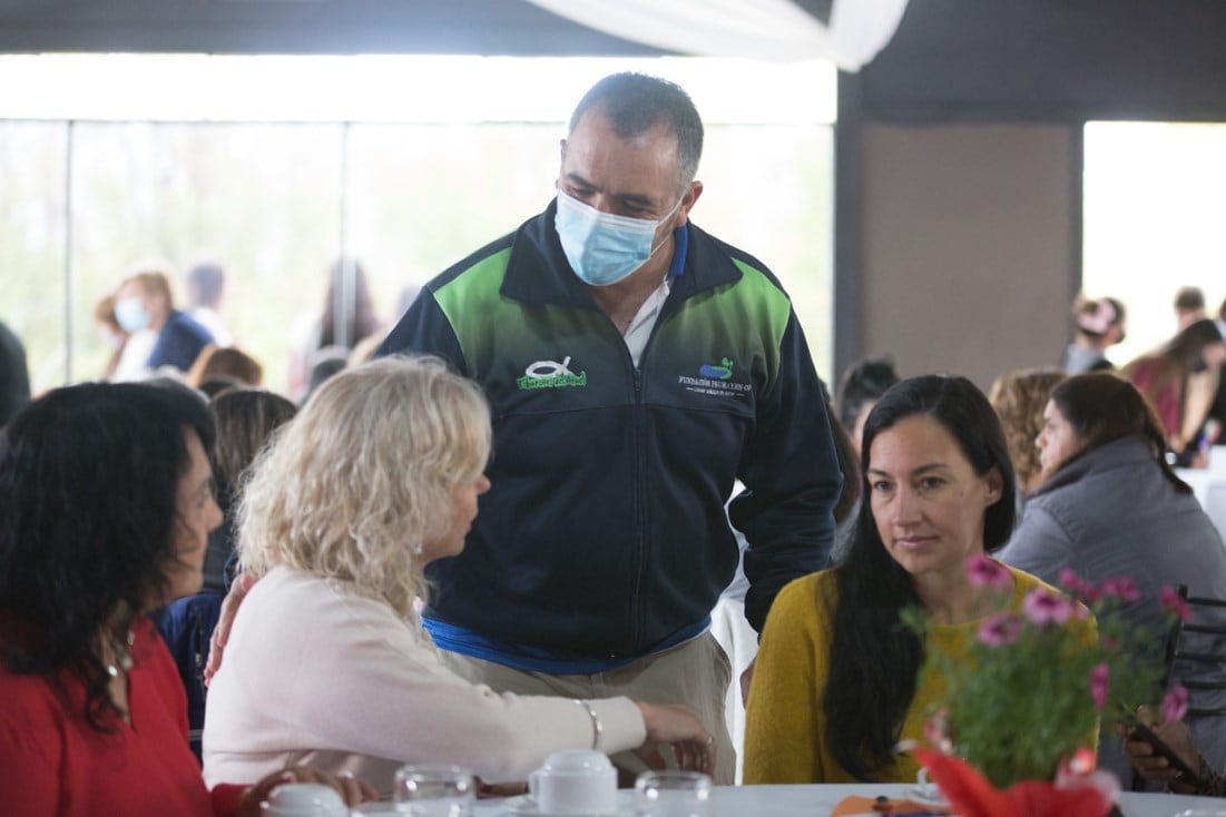 El Té solidario de la Fiesta de la Ganadería benefició a los Tibuones del Atuel.