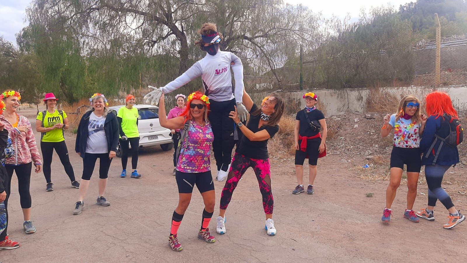 Las actividades las hacen entre risas, para hacer que el deporte no se sienta tan pesado.