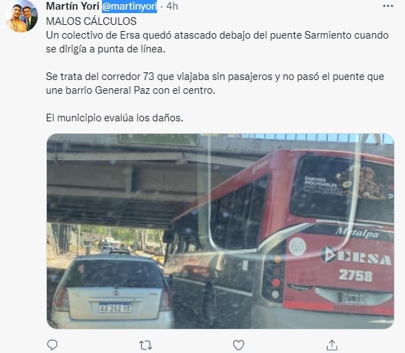 El ómnibus se había desviado por la Marcha de la Gorra en el centro. Y se atascó.