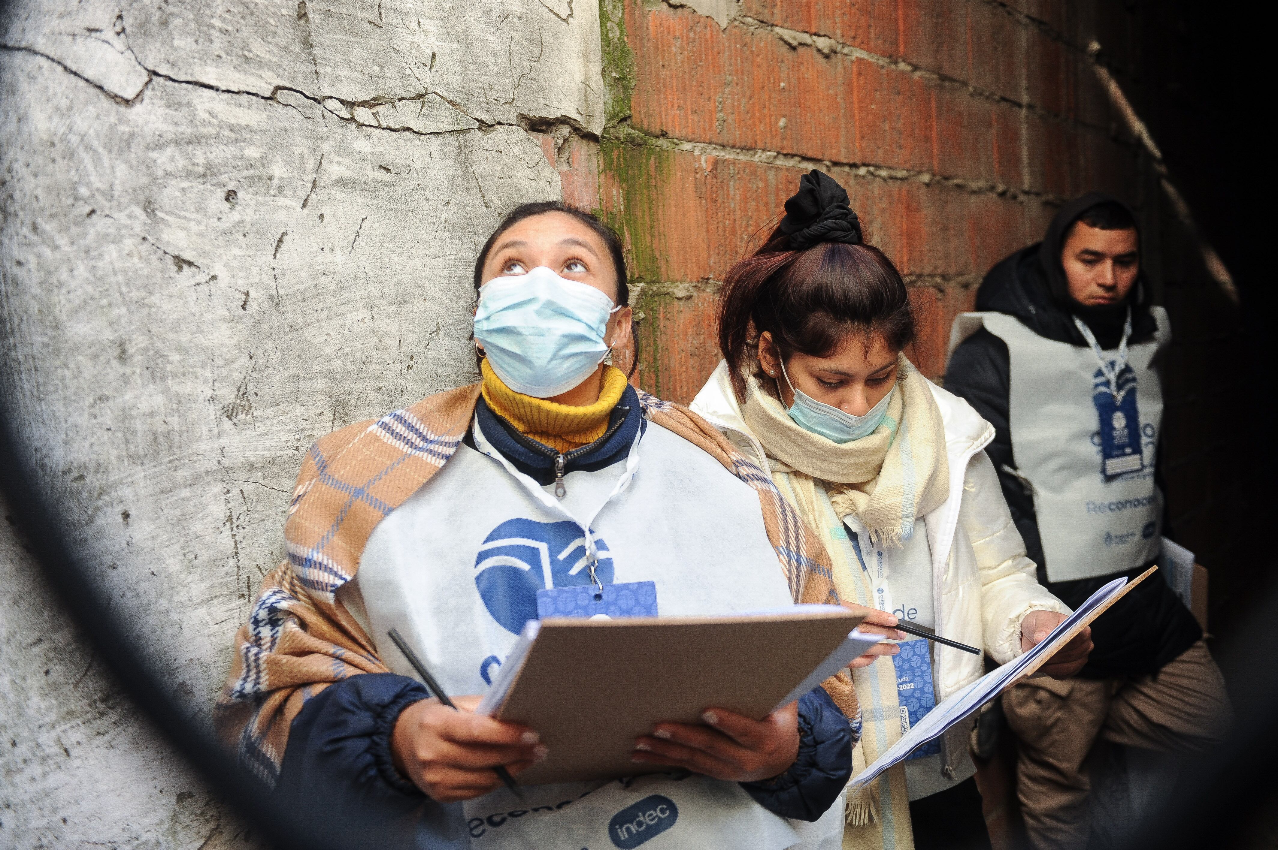 Censo 2022 en el Barrio 31 Padre Mugica en la zona de Retiro de la Ciudad de Buenos Aires. (Federico Lopez Claro)