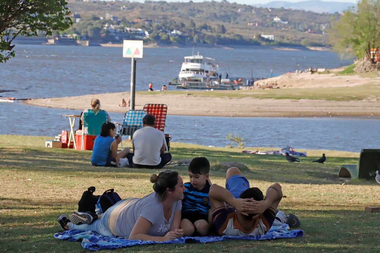 Gran cantidad de turistas llegaron a Villa Carlos Paz en el fin de semana largo. (La Voz)