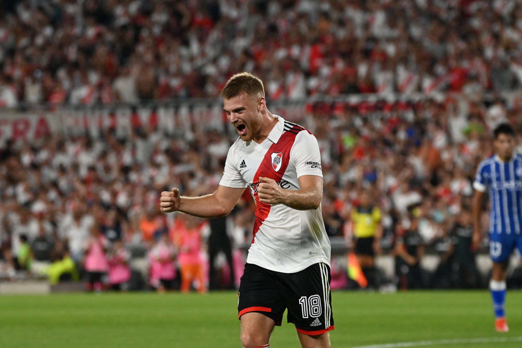 El cordobés Lucas Beltrán marcó el primer gol de River en el Monumental ante Godoy Cruz. (@RiverPlate)