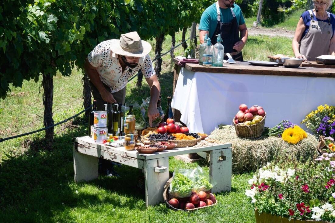 Alvear con sus costillars al ensartador fue protagonista del programa Cocineros Argentinos.