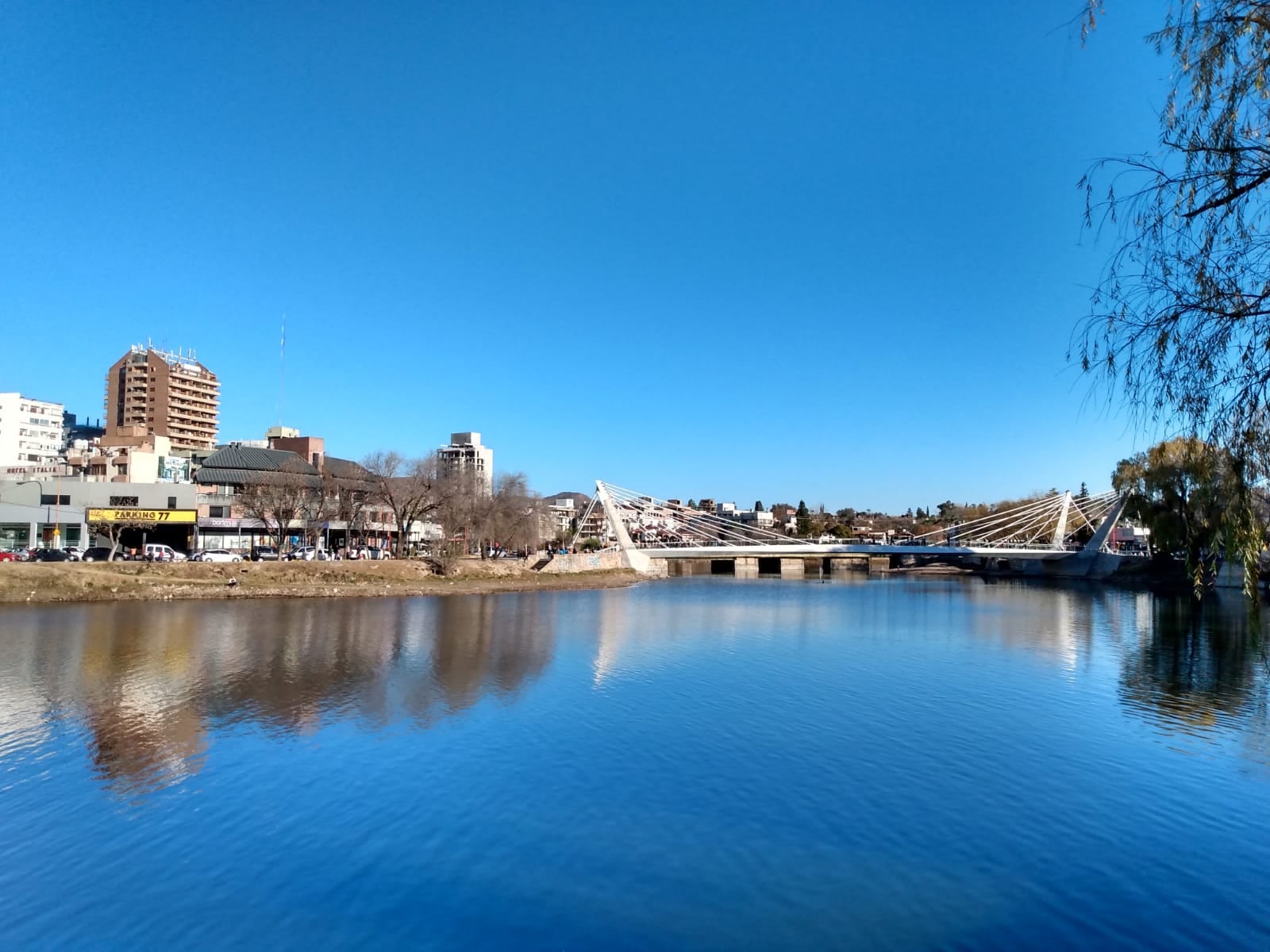 Vista desde la costanera de Villa Carlos Paz