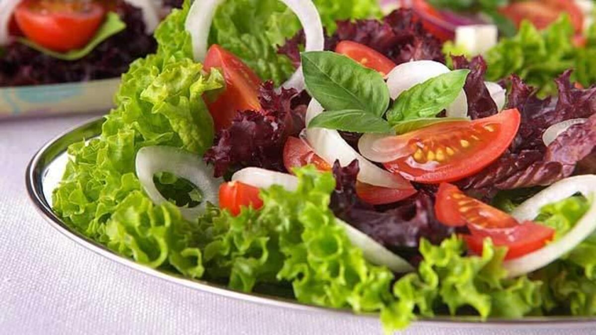 Receta fresca y fácil de ensalada multicolor: ideal para combatir la ola de calor