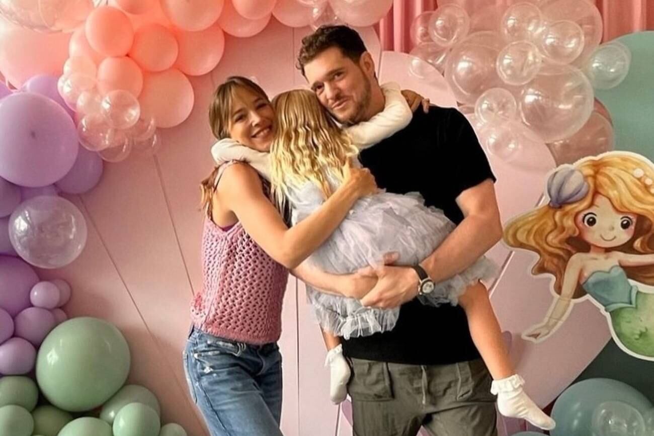 Luisana Lopilato y Michael Bublé miman a su hija Vida, quien recientemente cumplió seis años. (Instagram @michaelbuble)