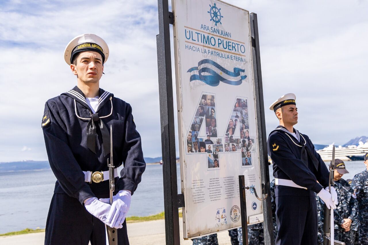 Tierra del Fuego recordó y homenajeó a los 44 tripulantes del ARA San Juan