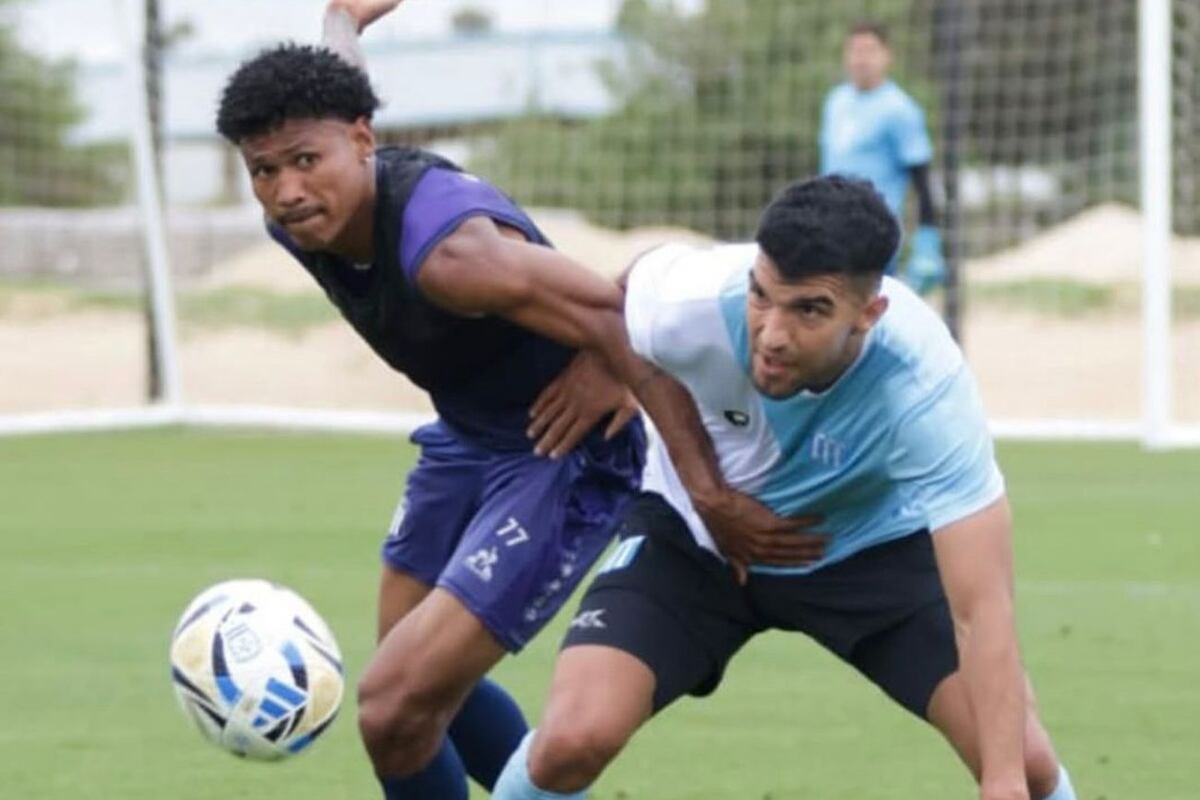 Talleres se enfoca en Vélez, y Carlos Tevez ensayó variantes en el amistoso con Racing
