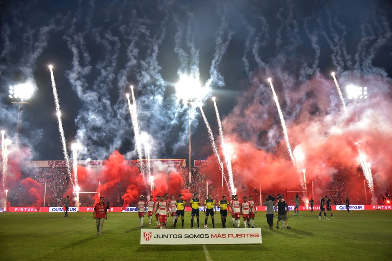 Instituto y Estudiantes definen el segundo ascenso a Liga Profesional. (Facundo Luque / La Voz)