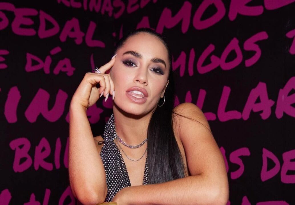 Lali Espósito luce muy sensual su cola de caballo, uno de los looks más elegidos por las famosas con pelo largo.