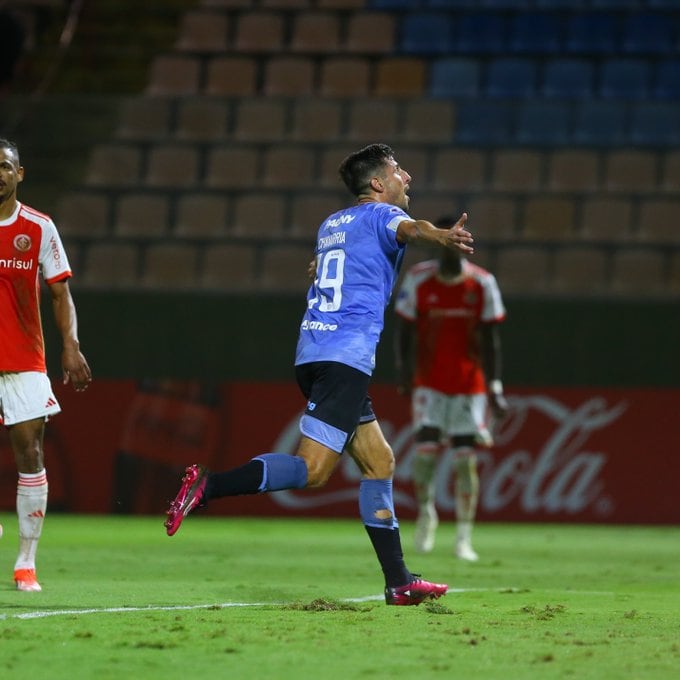 Festejo de Chavarría tras marcar el segundo ante Inter (Prensa Belgrano)