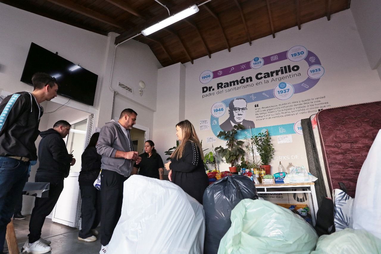 Vuoto visitó, el Albergue Municipal donde se llevó adelante la “Colecta Solidaria por los Damnificados de Bahía Blanca”.