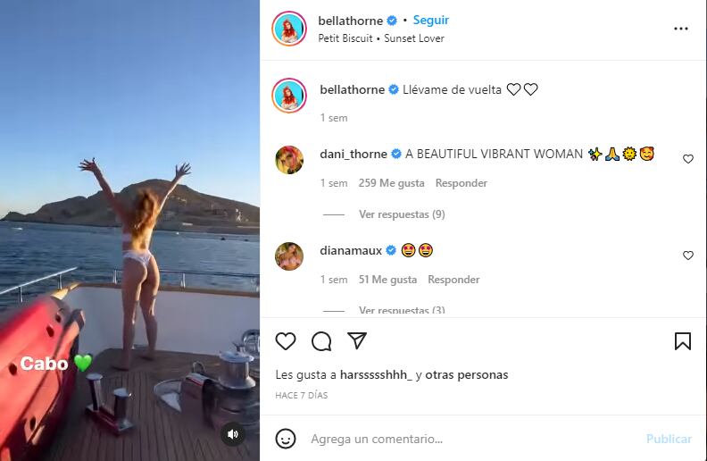 Bella Thorne disfrutando de sus vacaciones