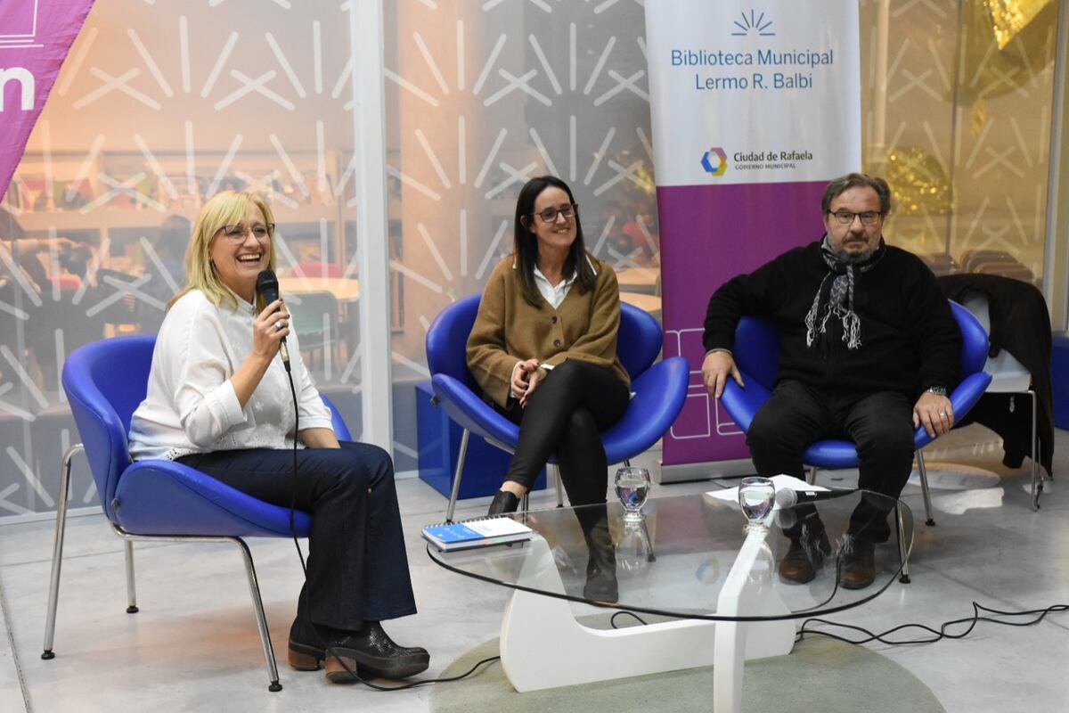 Presentaron el libro “Ciber convivencia ¿Es posible su gestión en la escuela?”