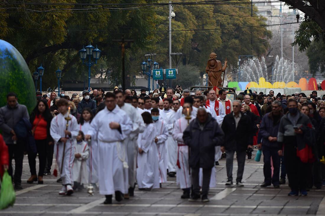 Feriado en Mendoza: cómo funcionará el comercio y los servicios en el Día del Patrono Santiago