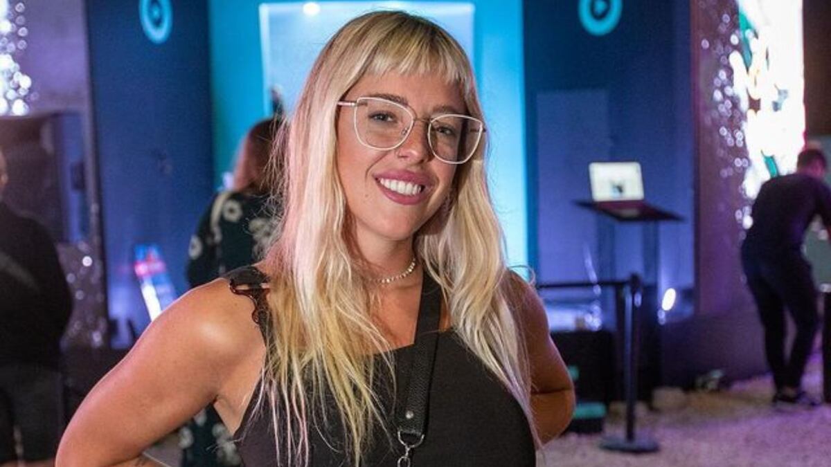 Nati Jota paralizó Instagram con una microbikini azul mega escotada