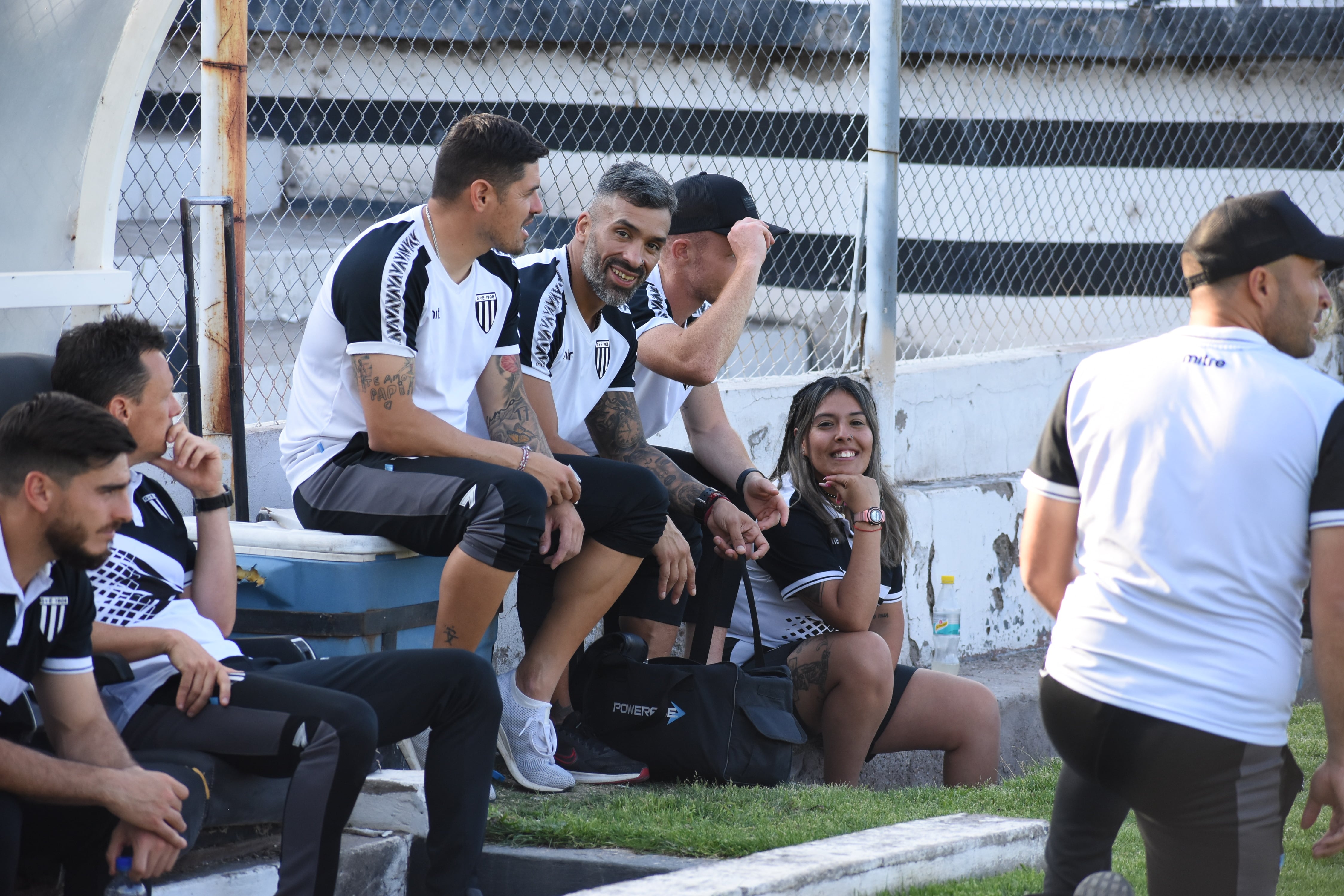 Yamila Correa de Gimnasia, primera mujer en formar parte del CT de un equipo de Primera Nacional.