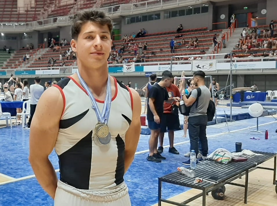 El sanjuanino Nahuel Martínez, campeón argentino de gimnasia artística.