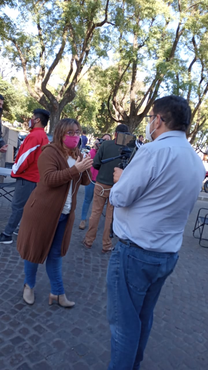 Silvina Imperiale, presidenta de CAPHREBAR, entrevistada por el colega Miguel González