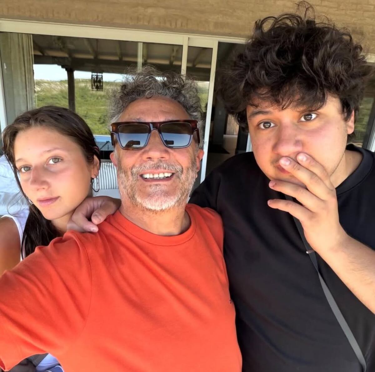 Fito Páez compartió una tierna postal con sus hijos: cómo están hoy y a qué se dedican