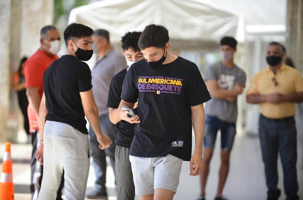 Coronavirus en Córdoba: en septiembre, uno de cada tres contagiados fue menor de 20 años