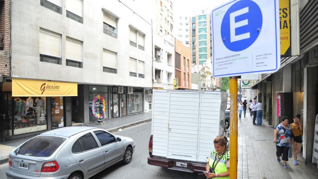 Cambian las reglas para acarrear autos.