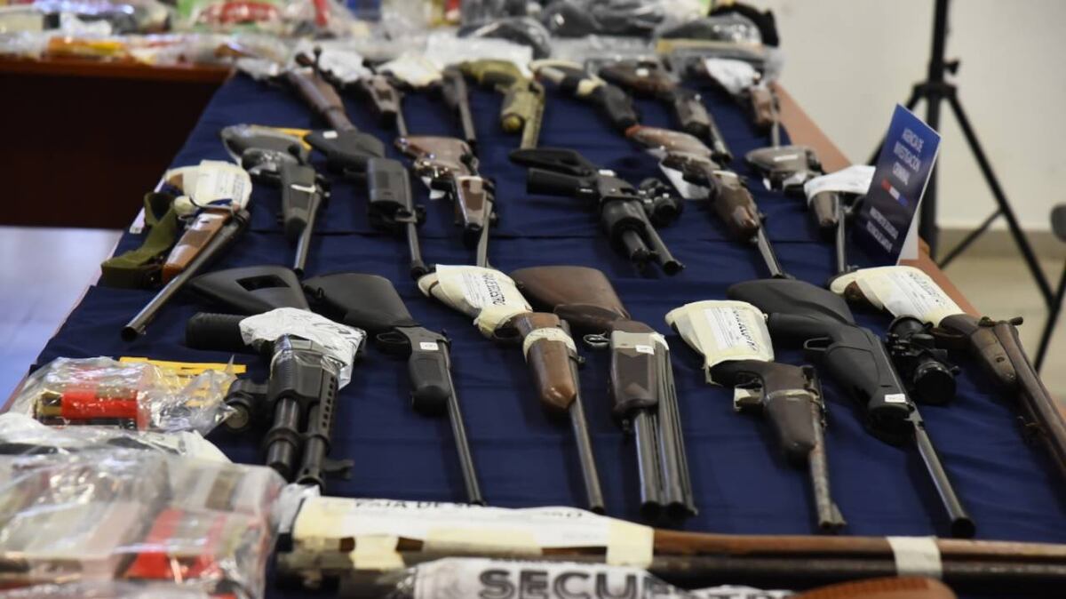 Secuestraron 2.441 armas de fuego en lo que va del año, pero las balaceras no cesan