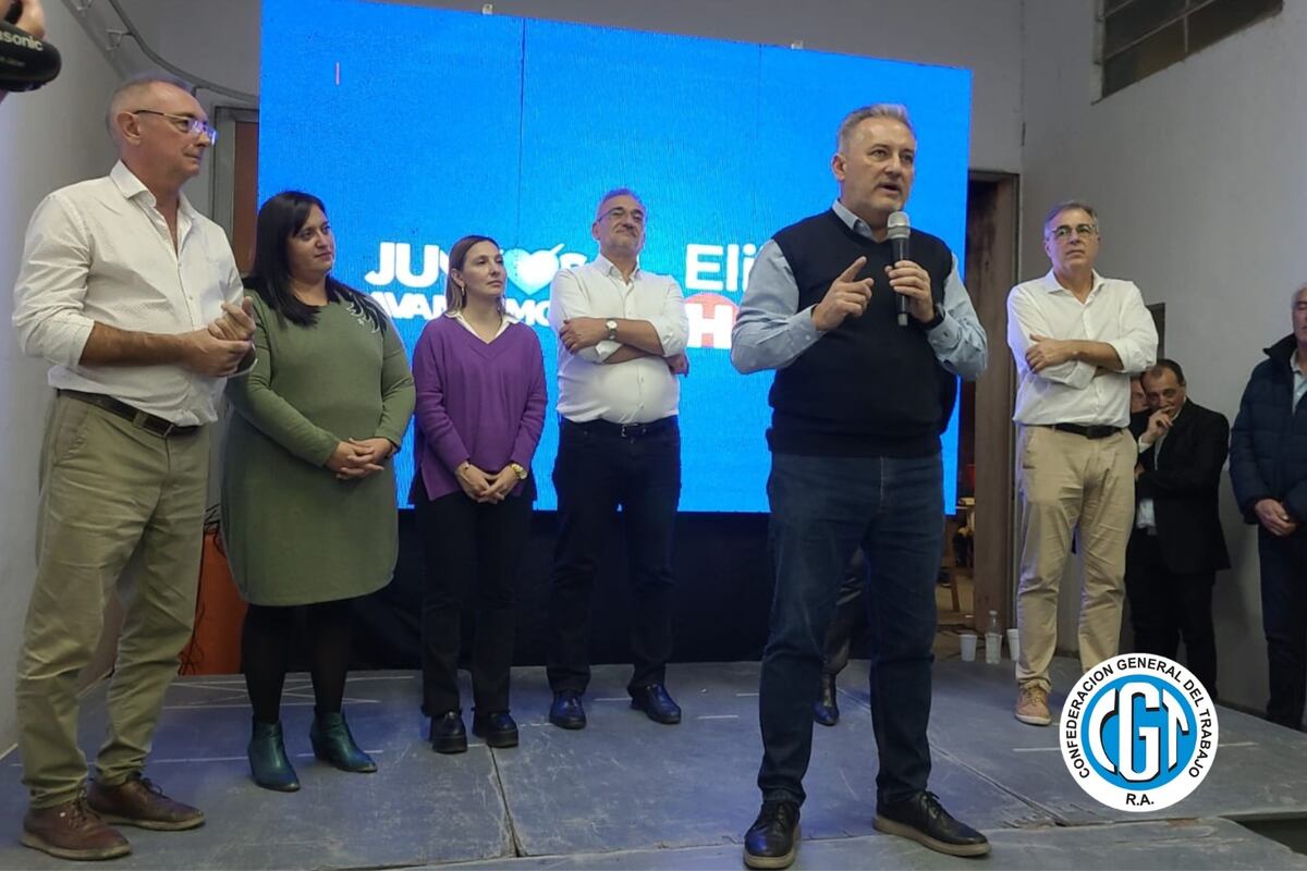 Marcelo Lewandowski con la militancia en la CGT