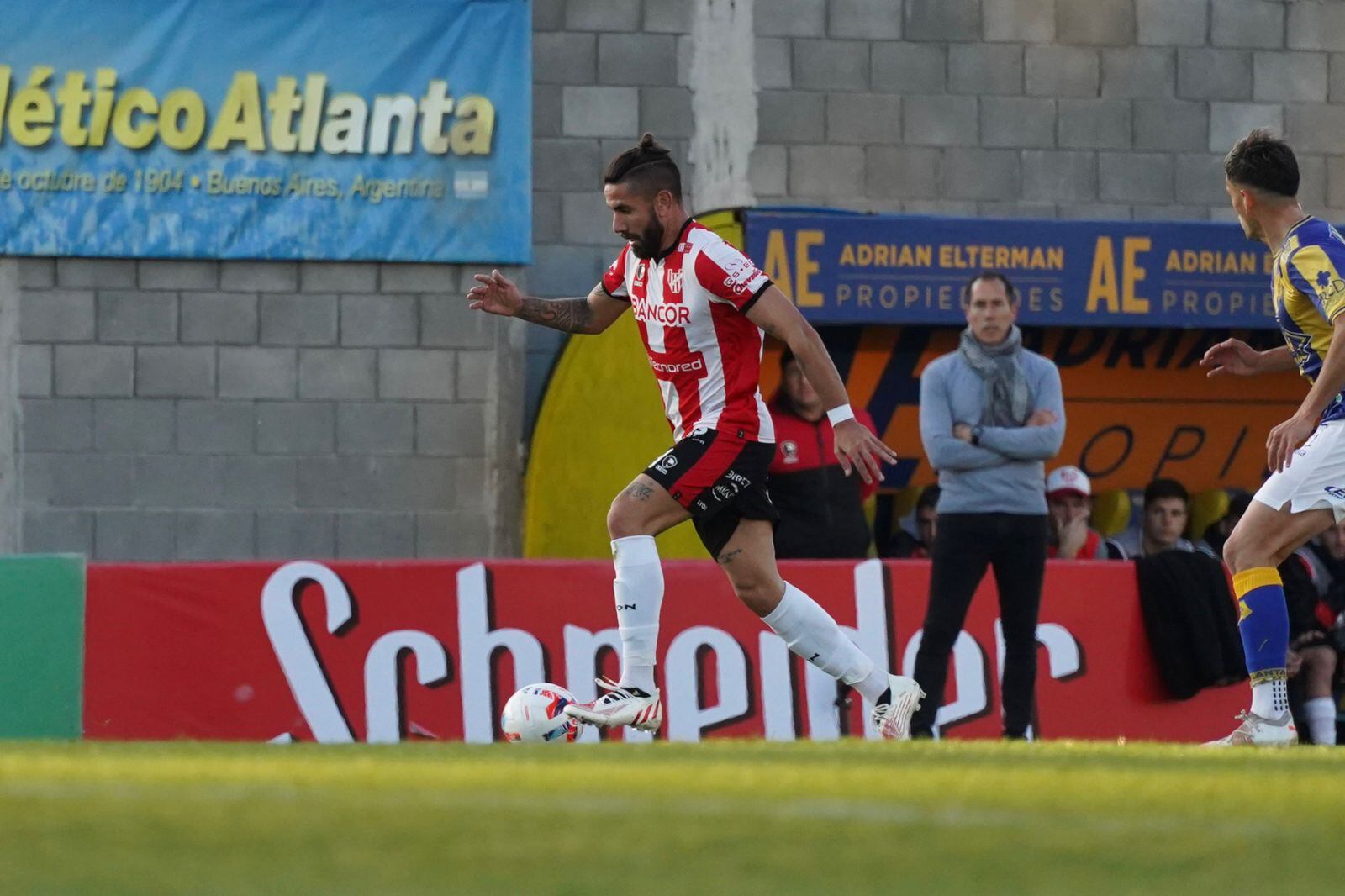 El Bohemio y la Gloria no hicieron un buen partido en Villa Crespo