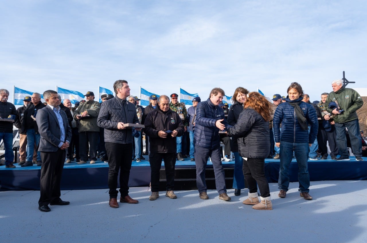 Los familiares de VGM caídos en Combate y de VGM recientemente fallecidos, también recibieron las medallas de homenaje y reconocimiento.