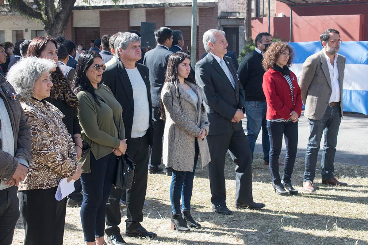 Funcionarios y legisladores municipales asistieron al homenaje al general San Martín en el barrio "17 de Agosto" de la capital jujeña.