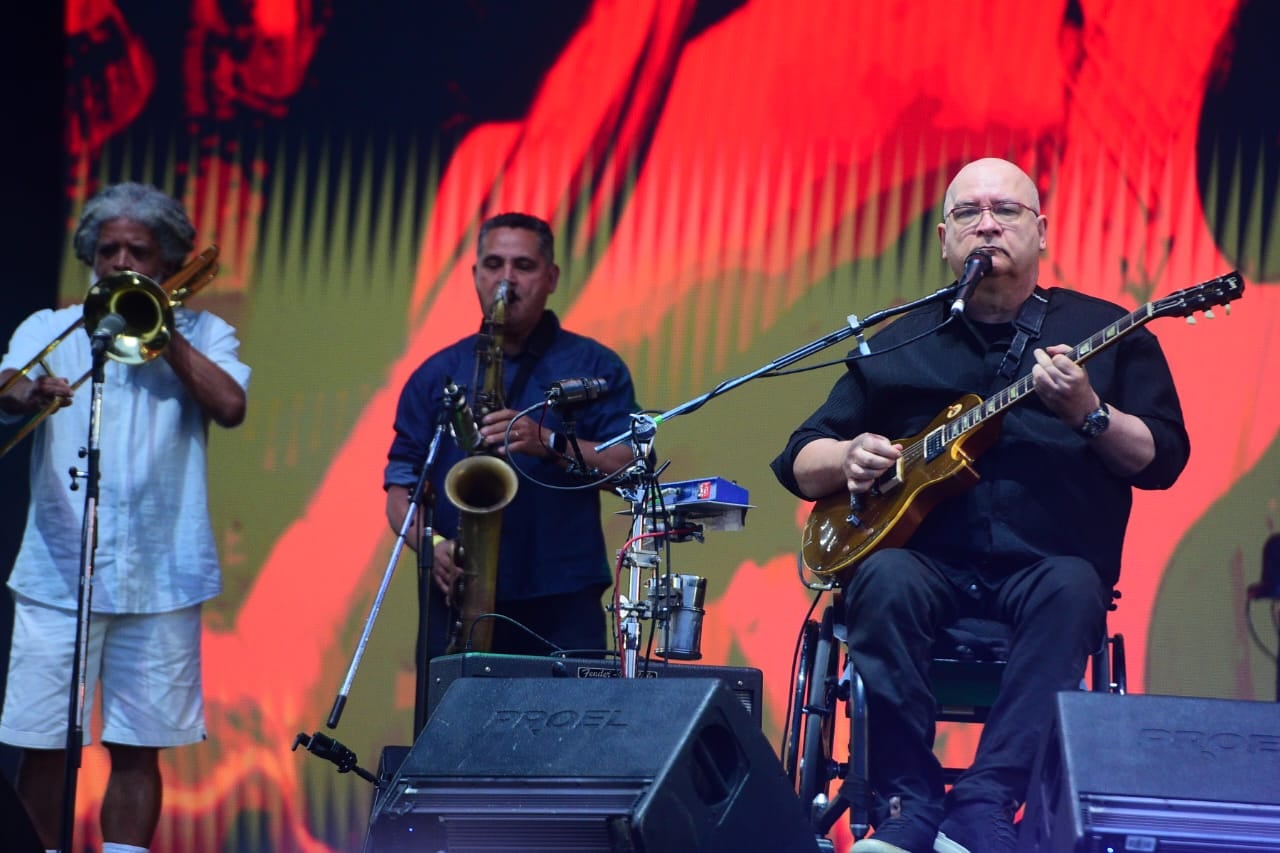 La banda Os Paralamas en Festival Bum Bum 2025 en el Predio del Estadio Mario A kempes, Cba. Arg. (José Gabriel Hernández /La Voz)