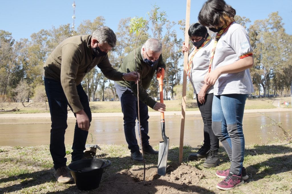 Los Senderos del Xanaes se inauguraron en Arroyito