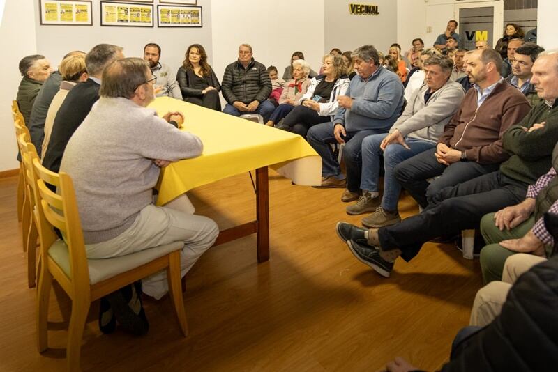 Reunión de  candidatos, dirigentes y referentes históricos del Movimiento Vecinal