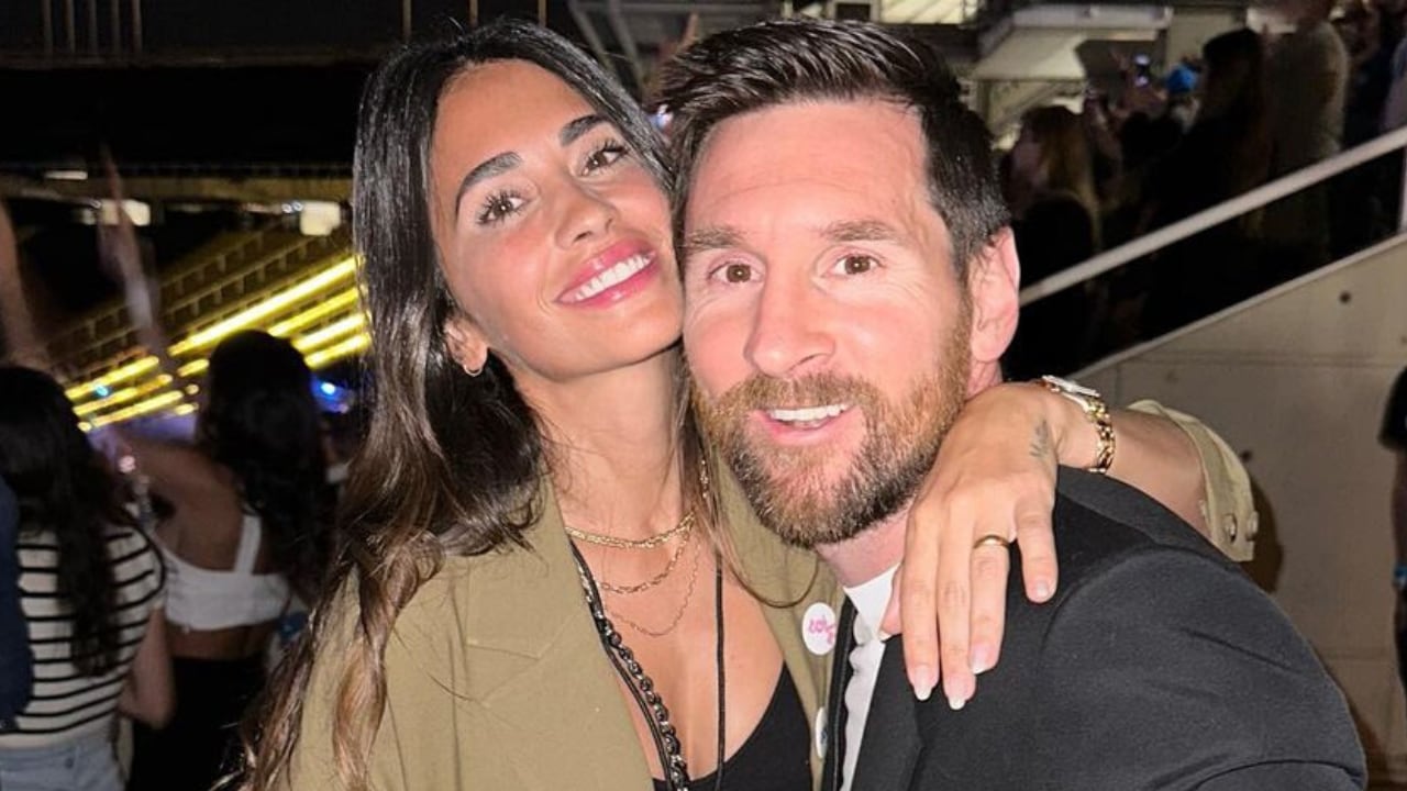 Antonela Roccuzzo y Lionel Messi en el predio del Inter Miami.