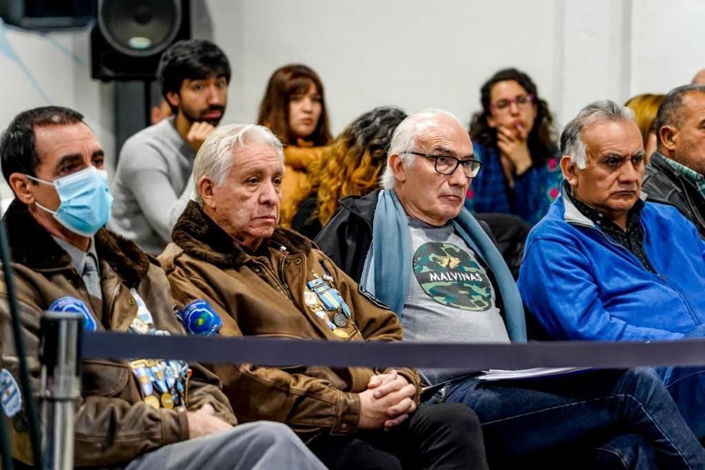 Camba, Spinelli, Andersen y Zamora, miembros del Centro de Excombatientes de Malvinas en Ushuaia.