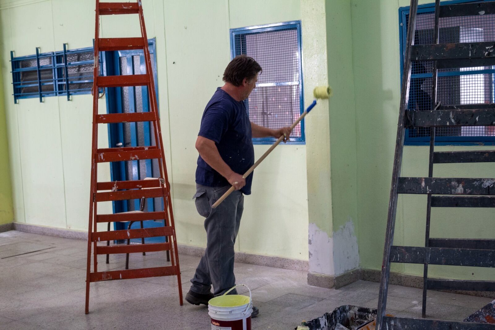 obras en diferentes establecimientos educativos