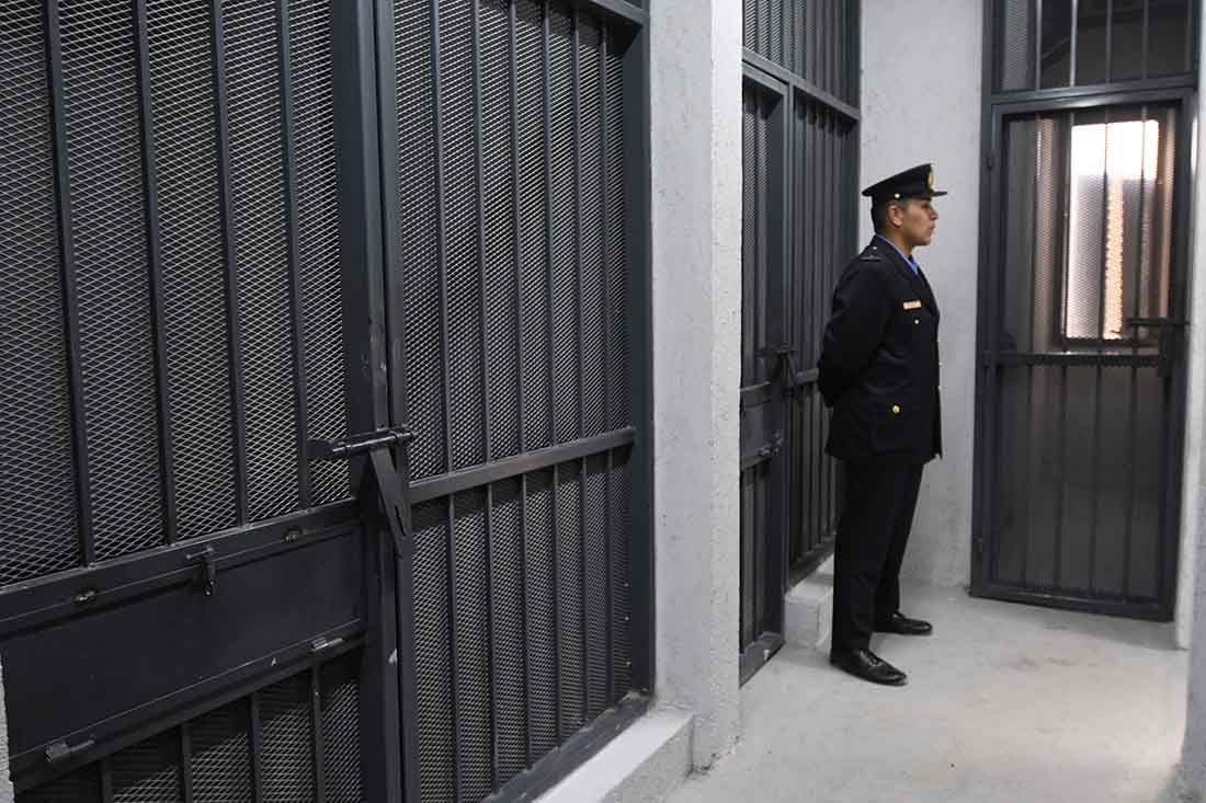 En el departamento de Lujan de Cuyo se inauguró la comisaria 11 con lapresencia del Gobernador de Mendoza, el Ministro de Seguridad
Foto: José Gutierrez / Los Andes  